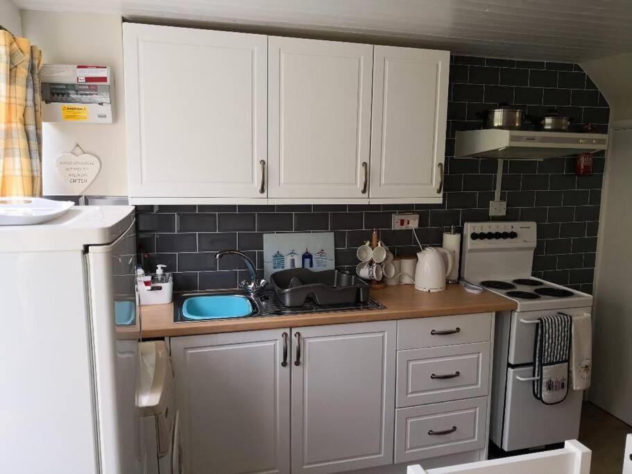 'Le Chalet Ii' Free Unlimited Wifi 2 Bed Chalet House Hodgeston Екстериор снимка